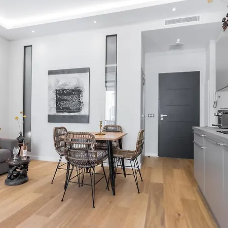 Cosy Cocoon Place Du Pin Apartman *