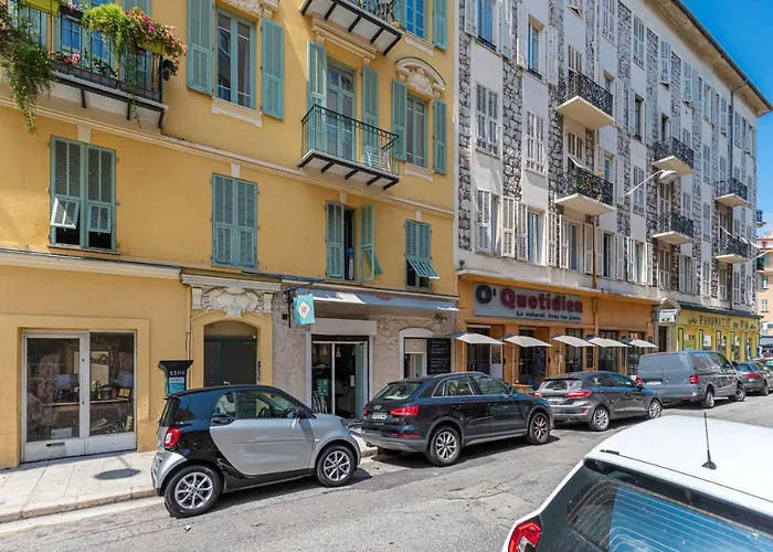 Апартаменты Cosy Cocoon Place Du Pin Ницца